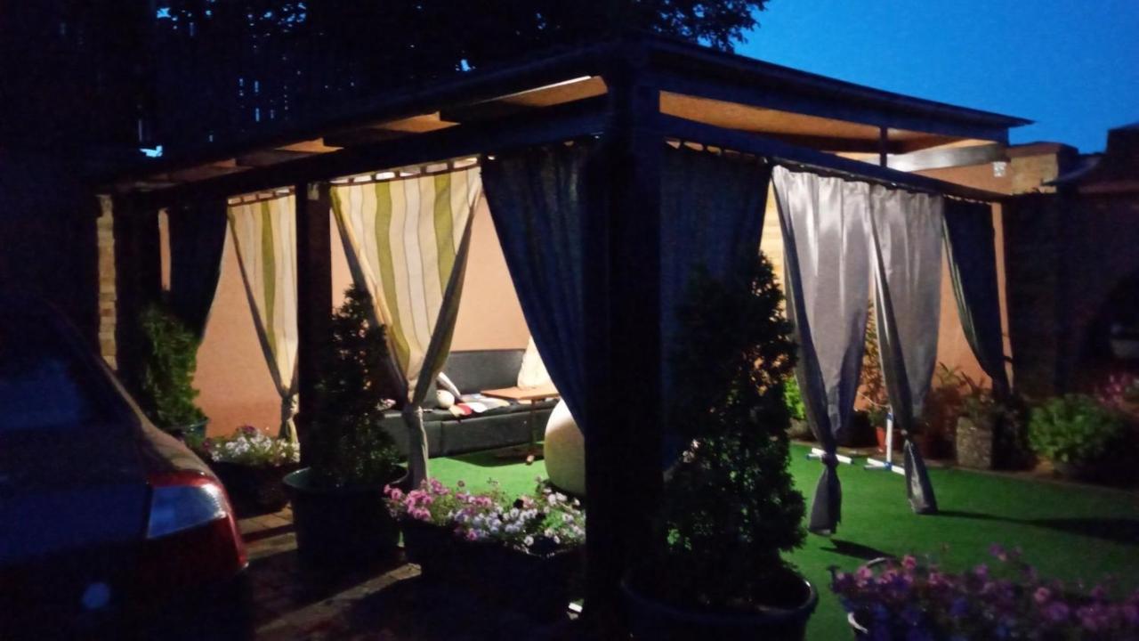 Guest House Zhanna Berehove  Exteriör bild